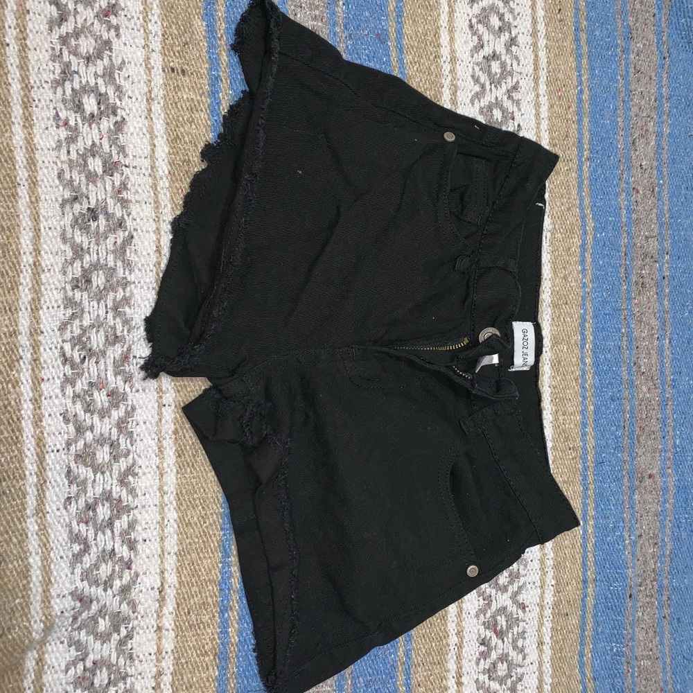 Mid-rise shorts